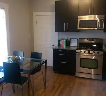 Renovated, 10 Min From The City Boston Room photo