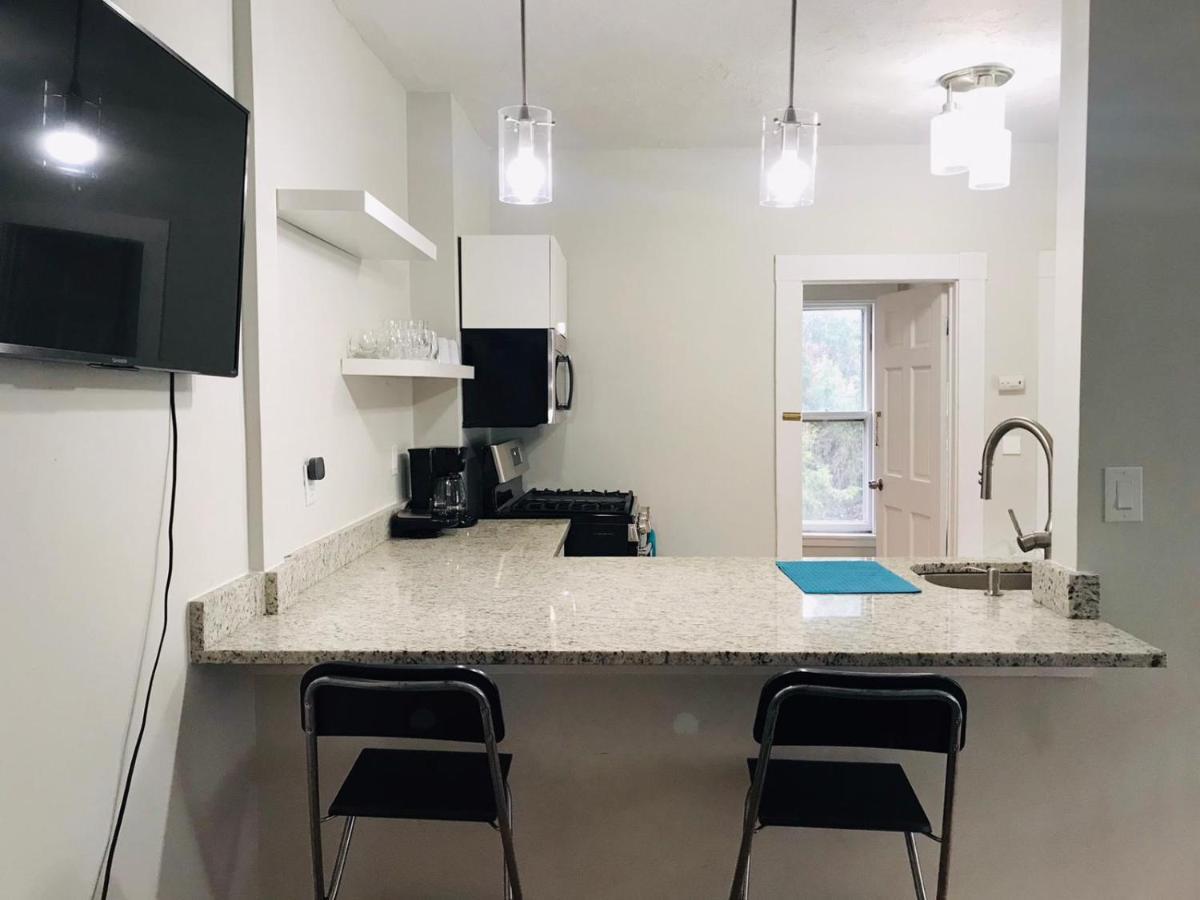Appartement Renovated, 10 Min From The Boston